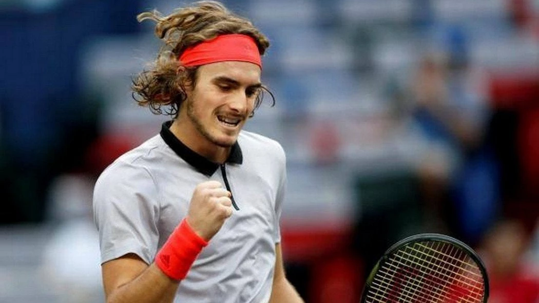 Γράφει ιστορία ο Τσιτσιπάς στο ελληνικό τένις! Το… σήκωσε στη Στοκχόλμη